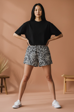 Load image into Gallery viewer, Flower & Vine Cotton Shorts