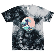 Load image into Gallery viewer, Melodia Gallery oversized tie-dye t-shirt in black and grey with a circular print of The Great Wave off Kanagawa.
